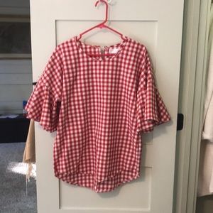 Size L women’s shirt
